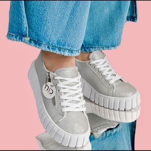 Women’s Metallic Gray Shoes Made in Colombia